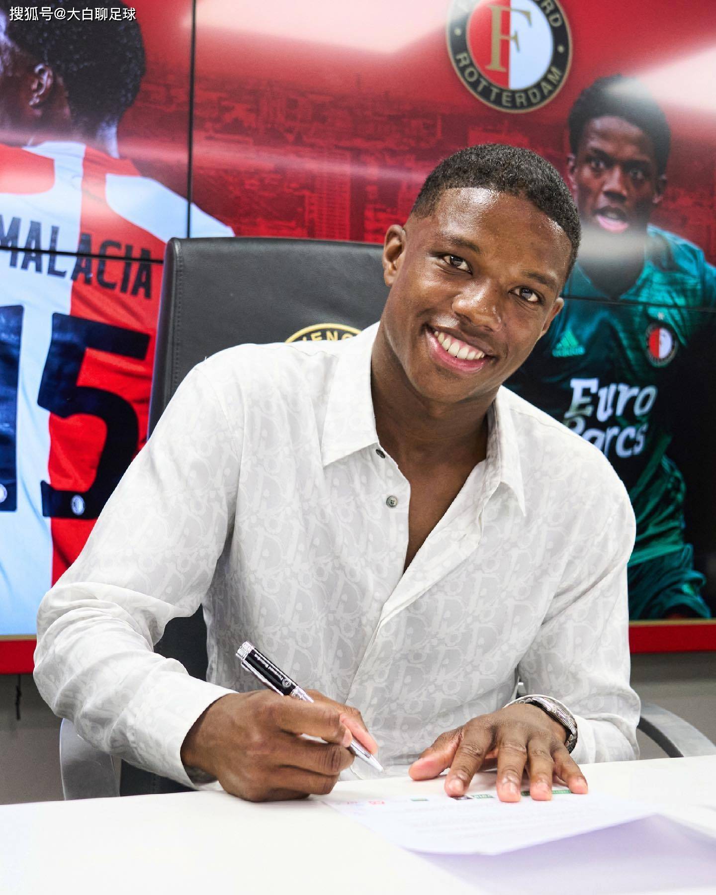 转会期费耶诺德再遭质疑——社区盾节点到来，悬念犹存，纪律约束更严格的简单介绍-爱游戏平台